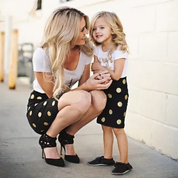 Annem Ve ben yazlık t-Shirt + Kısa Etek Setleri 2 ADET Aile Eşleştirme Kıyafetler Anne Kızı Takım Elbise Pamuk Aile Bak Elbise E31