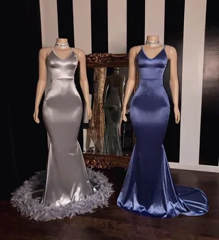 Gümüş Uzun Mermaid balo kıyafetleri Yeni Kolsuz Tüy Halter Boyun V Boyun Basit Örgün Akşam Elbise Parti Törenlerinde